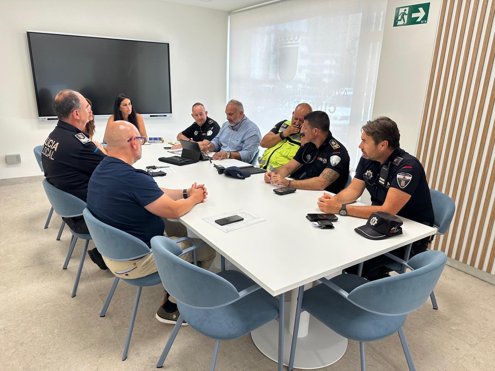Los ayuntamientos de San Javier y Cartagena refuerzan la coordinación en materia de seguridad para el verano en La Manga del Mar Menor